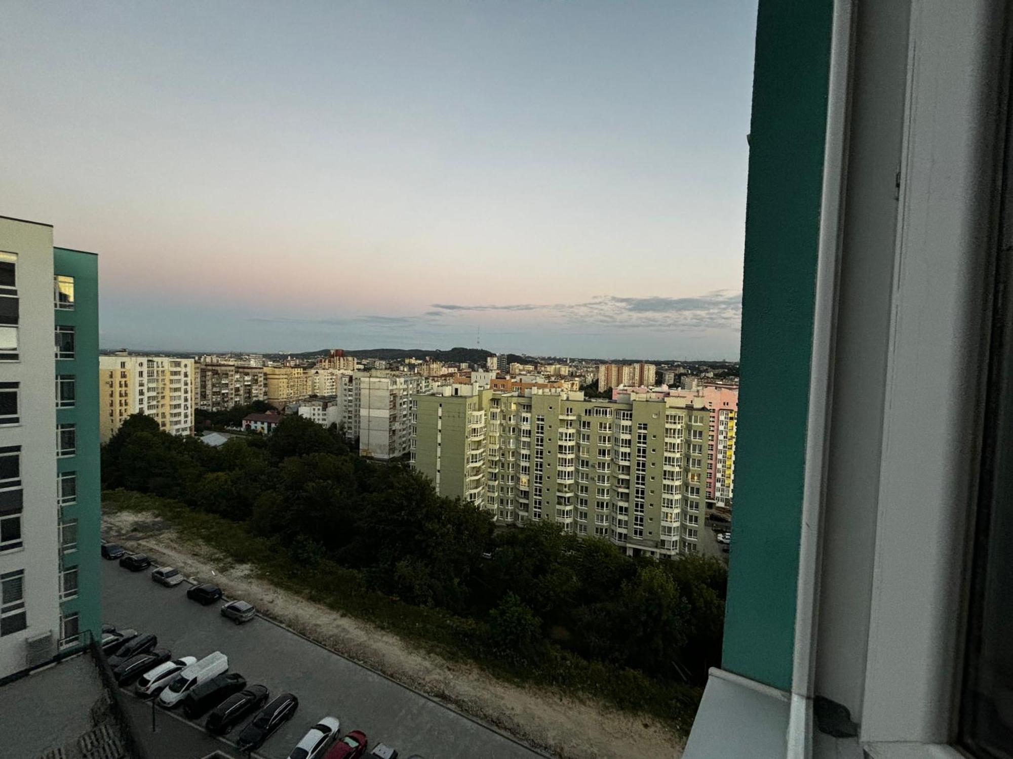 Апартаменти З Виглядом На Місто リヴィウ エクステリア 写真